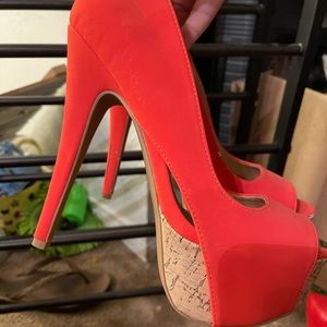 Open toe platforms